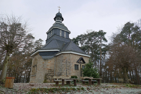 Weihnachtsbaum an der Weingartenkapelle